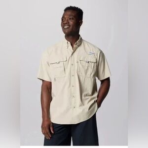 100% cotton Columbia Men's Beige Short Sleeve Shirt XL